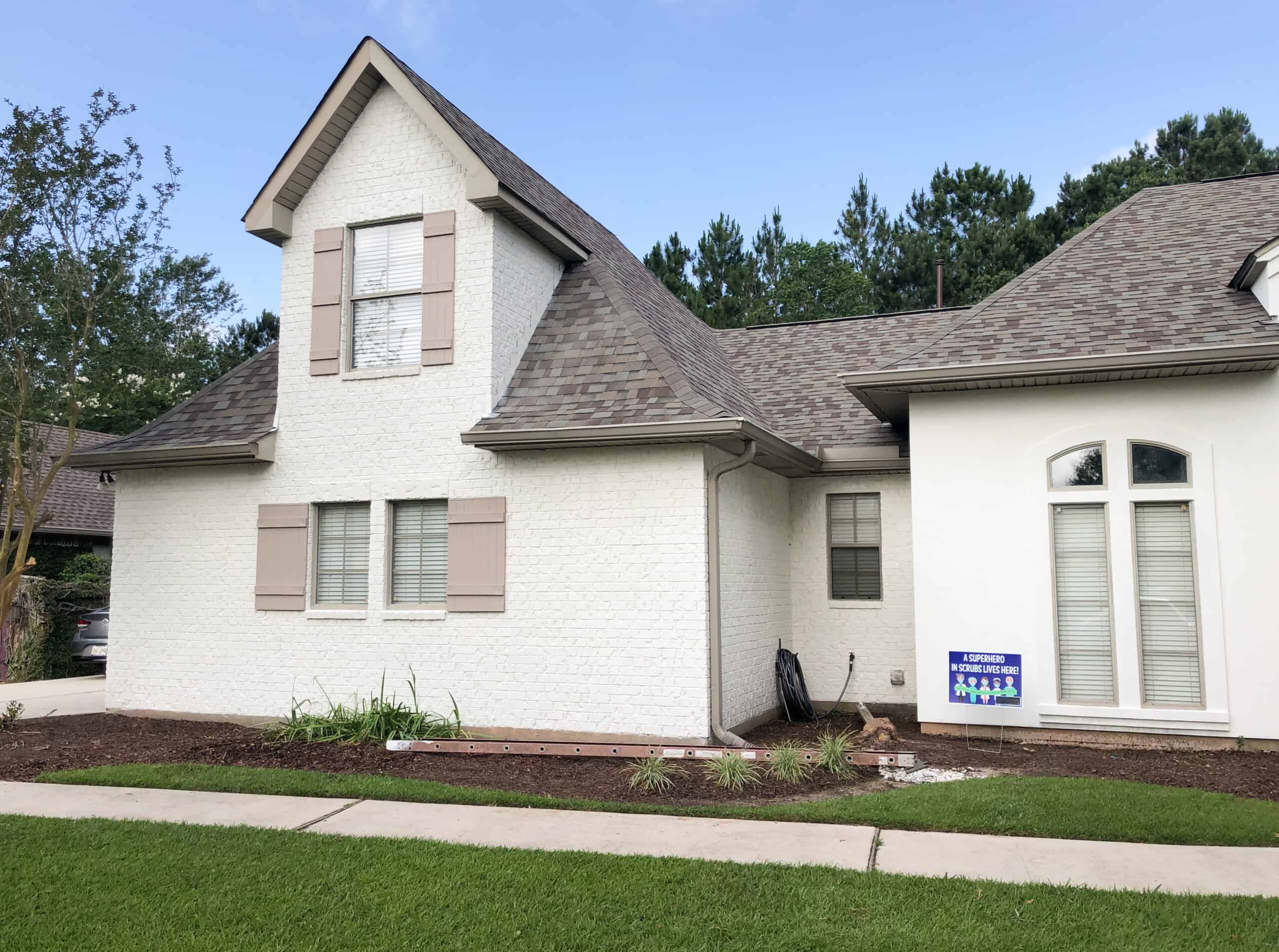  Don't settle for a mediocre yard when a perfectly green one is within reach. Contact Year Round Services today to install sod on your Hammond or Ponchatoula property! 